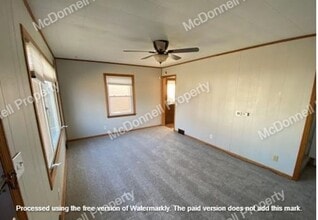 1128 28th St in Bettendorf, IA - Building Photo - Building Photo