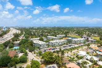 Catalina Building in Hollywood, FL - Building Photo - Building Photo