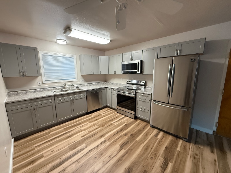 533 Mumford St in Anchorage, AK - Foto de edificio