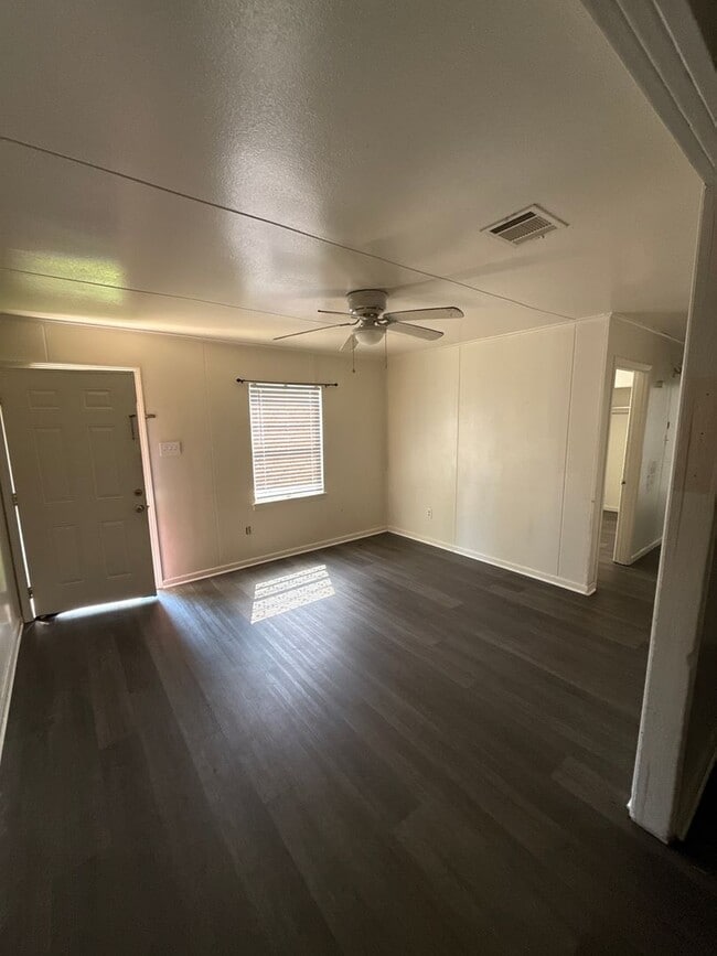 property at 1105 Shirley Ln