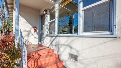 2434 Humboldt St in Santa Rosa, CA - Building Photo - Building Photo
