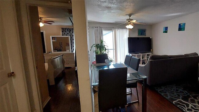 1916 Lake Atriums Cir-Unit -43 in Orlando, FL - Building Photo - Building Photo