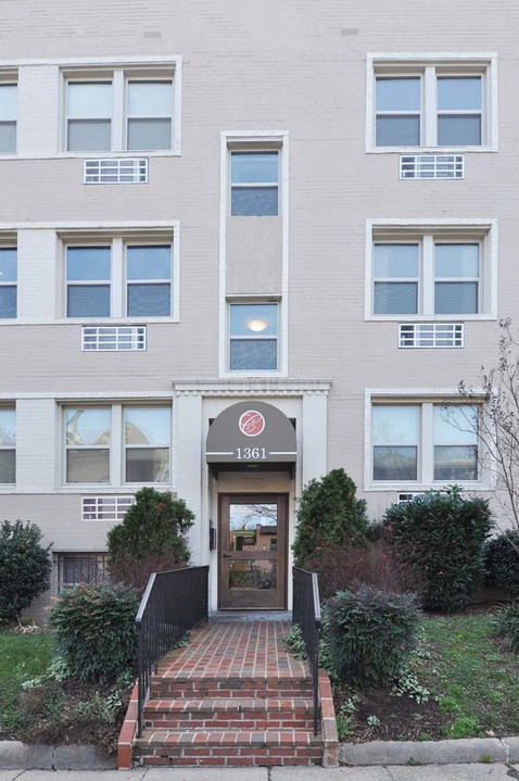 1361 K St SE in Washington, DC - Building Photo