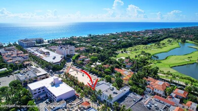 218 Worth Ave in Palm Beach, FL - Foto de edificio - Building Photo