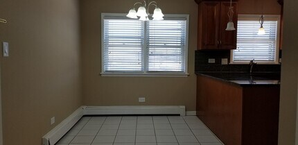 6939 S Pulaski Rd in Chicago, IL - Building Photo - Building Photo