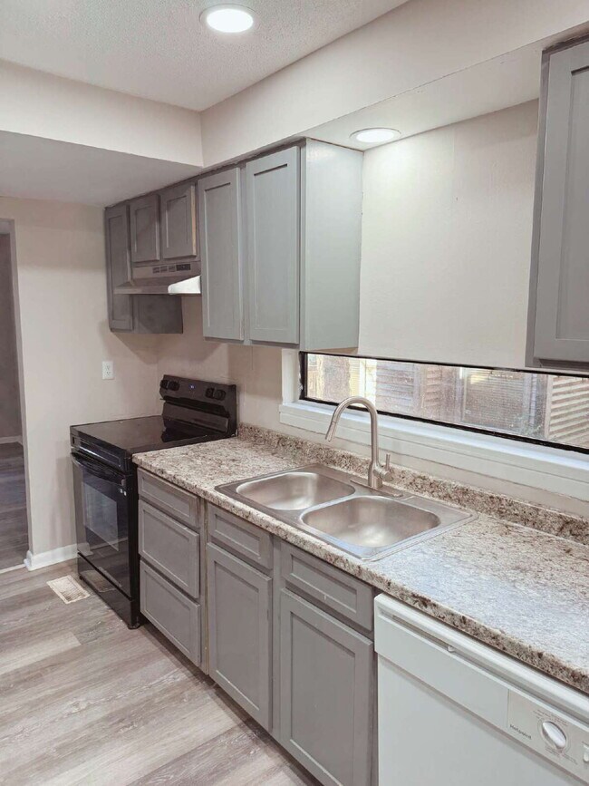 2553 Terrace Trail in Decatur, GA - Building Photo - Building Photo