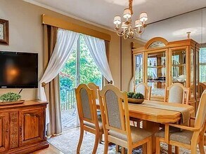 8 Grandview Ct in Algonquin, IL - Foto de edificio - Building Photo