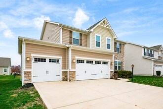 245 Ensigns Ln in Lewis Center, OH - Foto de edificio - Building Photo