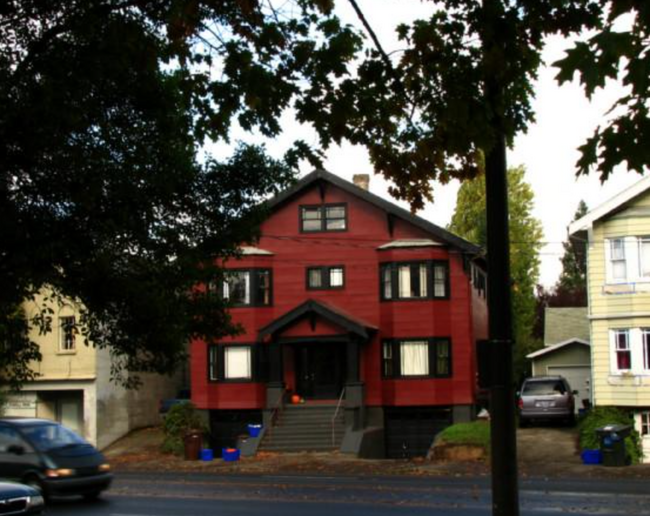 2215 SE Powell Blvd in Portland, OR - Building Photo - Building Photo