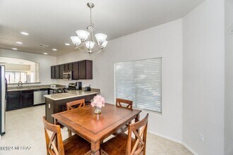 64 N Indian Tank Ln in Sahuarita, AZ - Building Photo - Building Photo