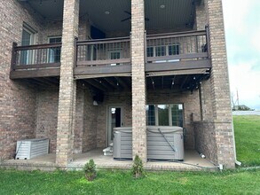 5980 S McCann Ave in Springfield, MO - Foto de edificio - Building Photo