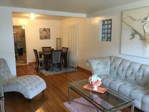 7827 S Ridgeland Ave in Chicago, IL - Building Photo - Building Photo