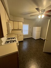 129 Allen St, Unit Apt 3 in Dunmore, PA - Building Photo - Building Photo