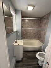 19 Camp St in Meriden, CT - Foto de edificio - Building Photo