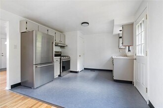 5406 Verona Rd in Verona, PA - Building Photo - Building Photo