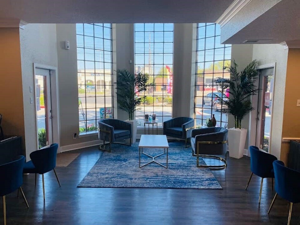 6505 Westheimer Rd in Houston, TX - Building Photo