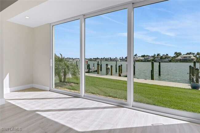 2500 Gulf Shore Blvd N