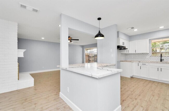 property at 9404 Beechnut St