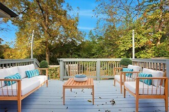 1025 Oak St SW in Atlanta, GA - Building Photo - Building Photo