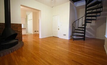 2950 N Sheffield Ave in Chicago, IL - Building Photo - Building Photo