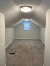 8536 Stephens Rd in Warren, MI - Building Photo - Building Photo
