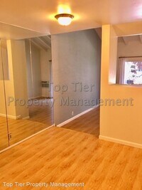 2560 Walnut Blvd photo'