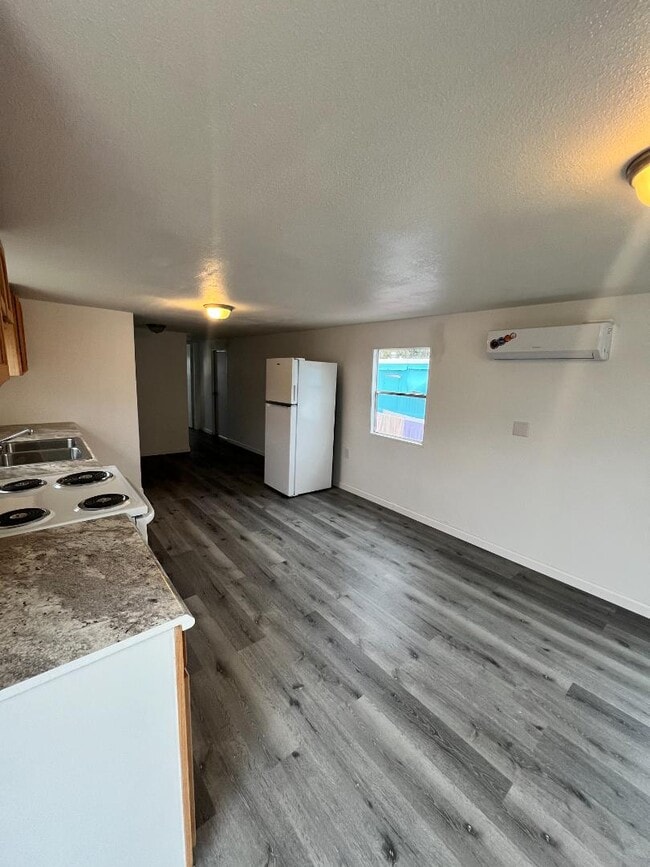 property at 619 N Trinity St