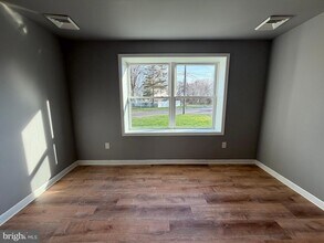 5517 Schumacher Dr in Bristol, PA - Building Photo - Building Photo