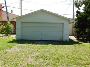 609 School St in Augusta, KS - Building Photo - Building Photo