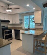 1412 SE 11th Pl in Cape Coral, FL - Foto de edificio - Building Photo