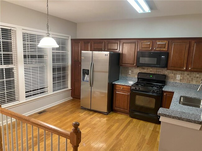 1004 Thornborough Dr in Alpharetta, GA - Building Photo - Building Photo