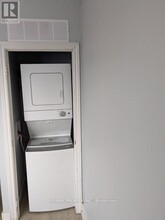 3046 Jaguar Valley Dr in Mississauga, ON - Building Photo - Building Photo