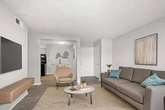 Sumner Estates in Hendersonville, TN - Building Photo - Building Photo