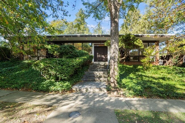 property at 3721 Huntington St NW