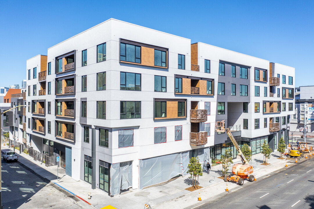 1288 Howard St in San Francisco, CA - Building Photo