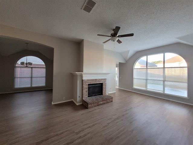 property at 4609 Parkview Ln