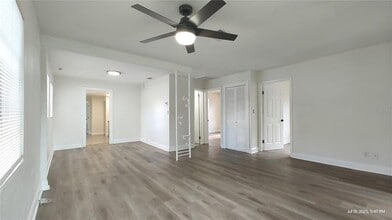 336 45th Ave N in St. Petersburg, FL - Building Photo - Building Photo