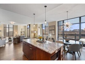 201 S 11th St in Minneapolis, MN - Building Photo
