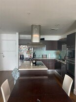 7928 East Dr, Unit 702 in North Bay Village, FL - Building Photo