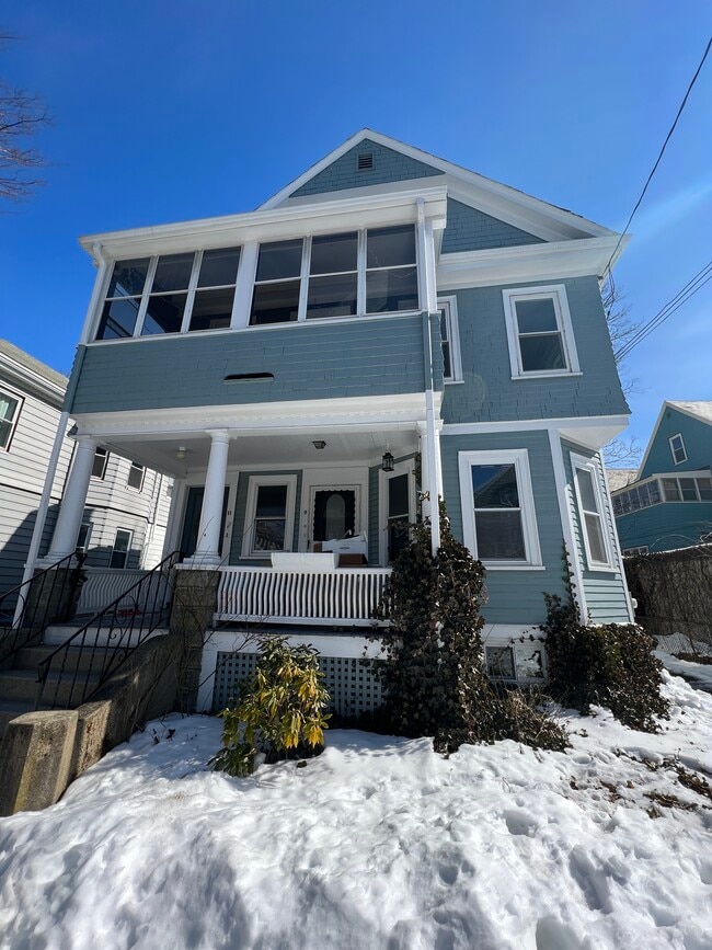 9 Burnham St, Unit 1