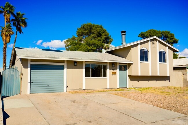 4956 Becky Pl in Las Vegas, NV - Building Photo - Building Photo