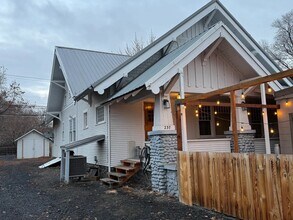 237 Basin St SW in Ephrata, WA - Foto de edificio - Building Photo