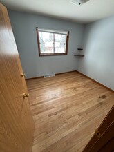 229 S Kranz Ave in Jefferson, WI - Foto de edificio - Building Photo