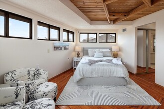 164 Bora Dr in Tiki Island, TX - Foto de edificio - Building Photo