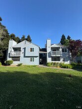 511 Lighthouse Dr in Vallejo, CA - Building Photo - Building Photo