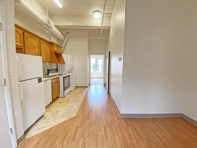 University Loft Apartments in Pittsburgh, PA - Building Photo - Building Photo