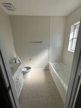 816 Grove Ave in Holly Hill, FL - Building Photo - Building Photo