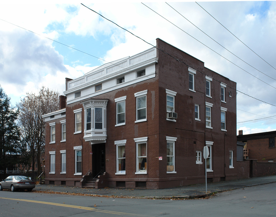 629 3rd Ave in Troy, NY - Building Photo