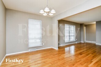 14035 Invicta Dr in Florissant, MO - Foto de edificio - Building Photo