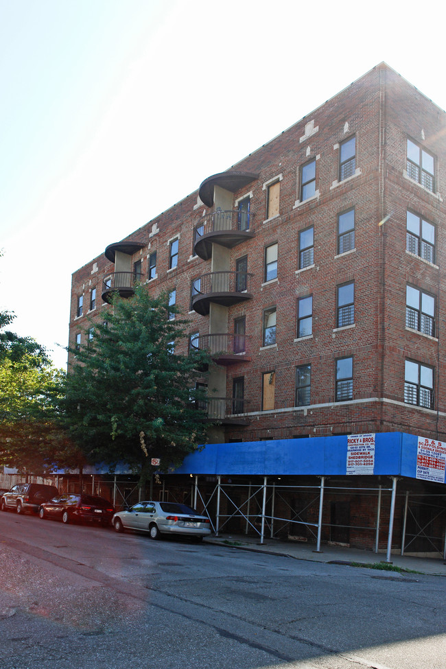 1630 Montgomery Ave in Bronx, NY - Building Photo - Building Photo